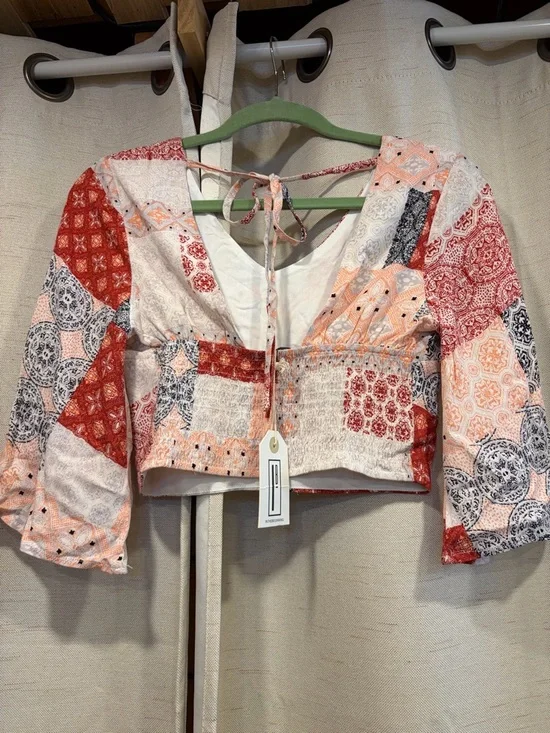 Boho Patchwork Bell-Sleeve Crop Top - Picture 5 of 7